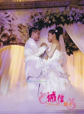 供应成都婚庆礼品定制与中秋鲜花特惠 诚信阳光，专注宿根花卉